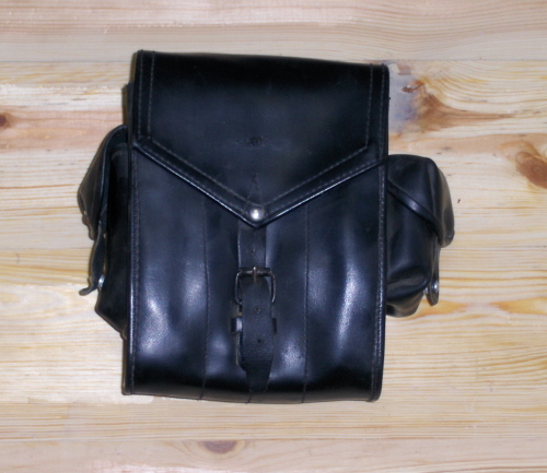 Hungarian 20rd Black Vinyl Mag Pouch